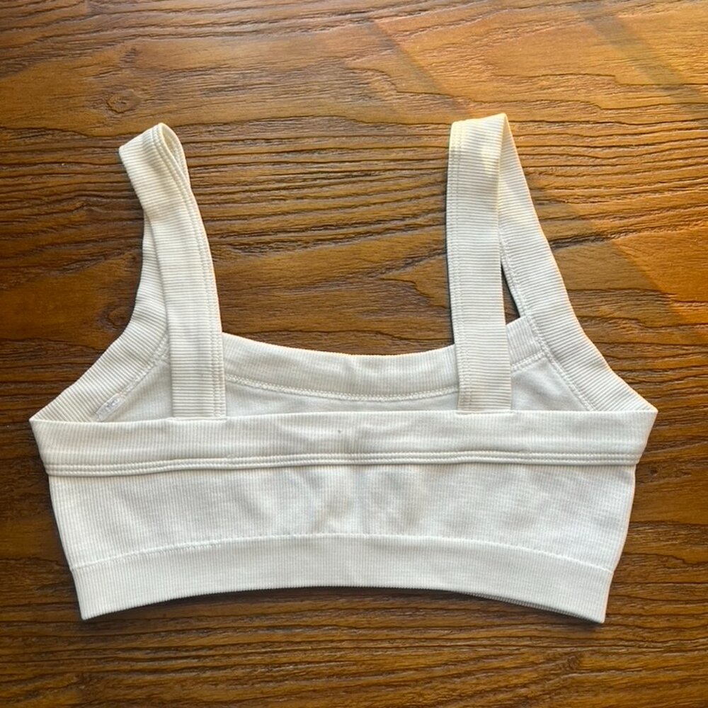White Top - Picture 2 of 2